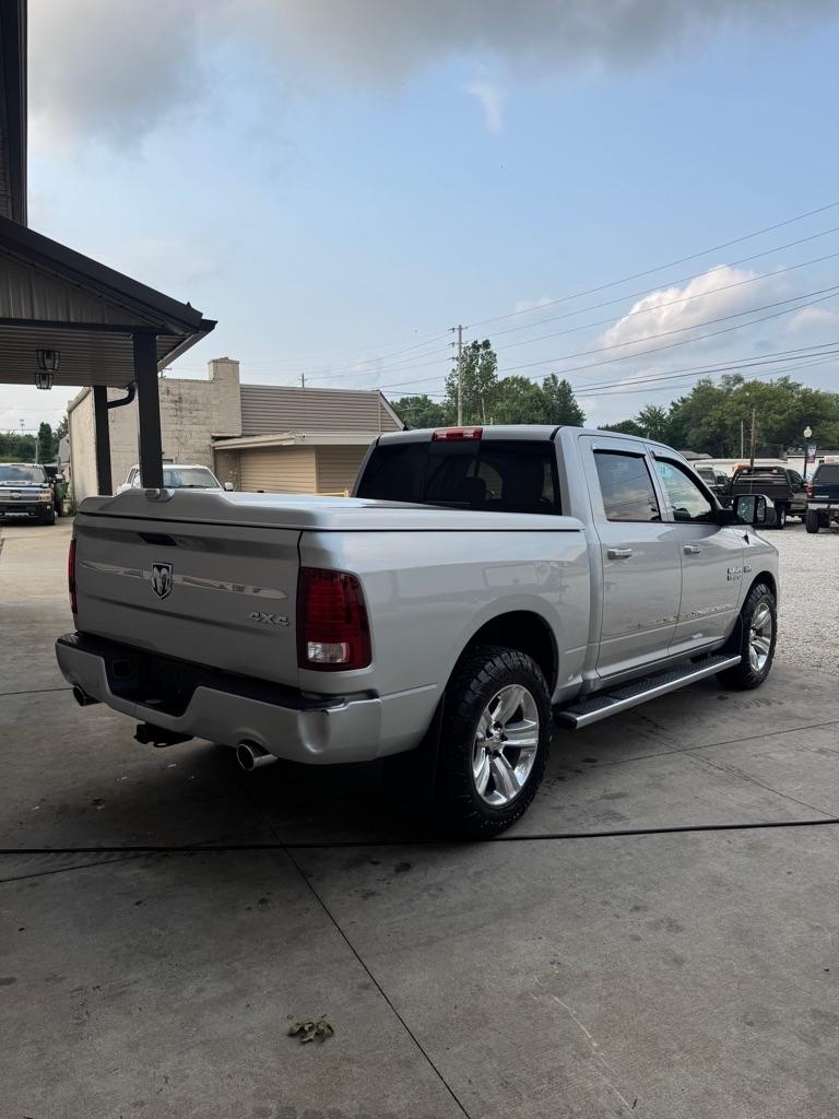 RAM 1500 Sport Crew Cab SWB 4WD 2016