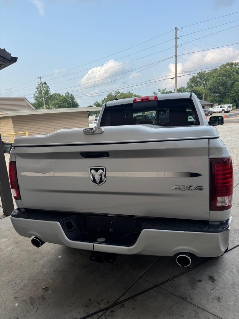 RAM 1500 Sport Crew Cab SWB 4WD 2016