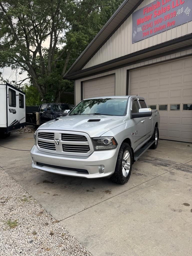 RAM 1500 Sport Crew Cab SWB 4WD 2016