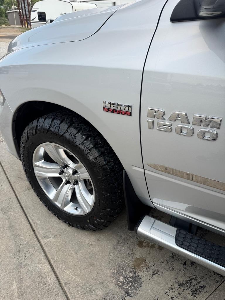 RAM 1500 Sport Crew Cab SWB 4WD 2016
