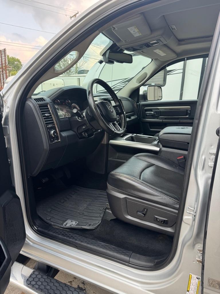 RAM 1500 Sport Crew Cab SWB 4WD 2016