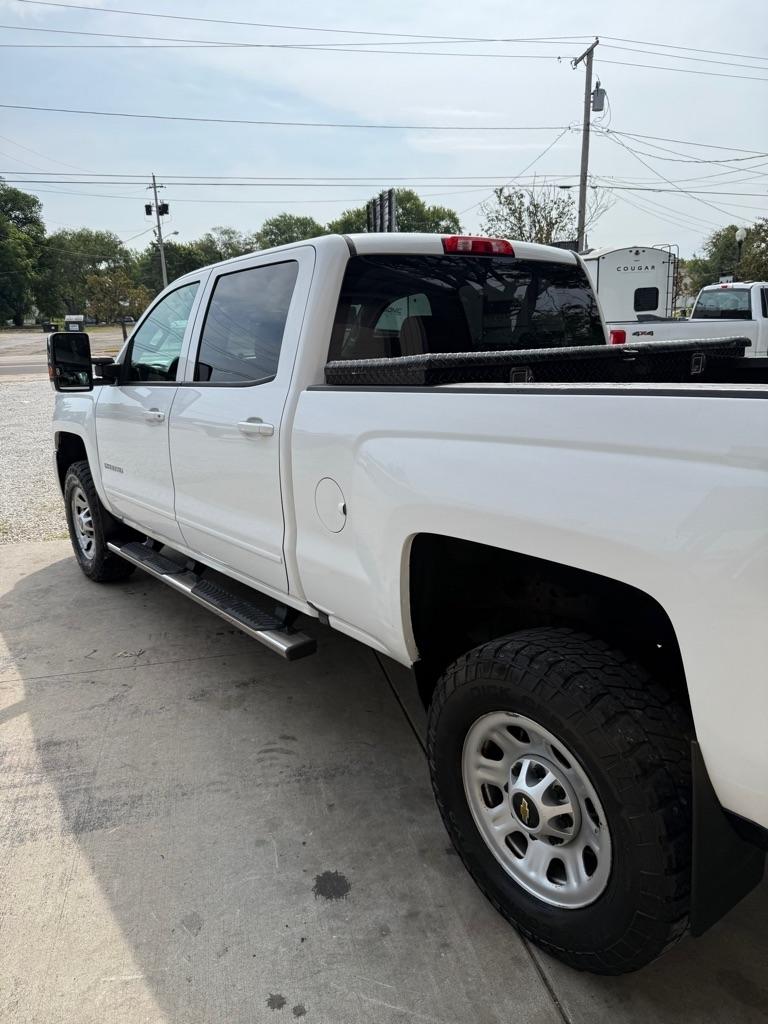 Chevrolet Silverado 2500HD LT Crew Cab 4WD 2018