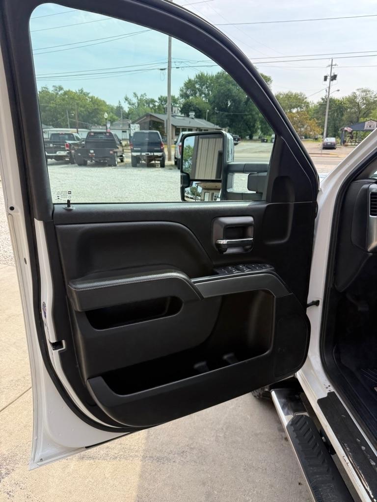 Chevrolet Silverado 2500HD LT Crew Cab 4WD 2018