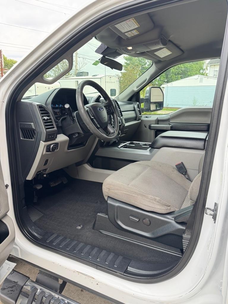 Ford F-350 SD XL Crew Cab Long Bed DRW 4WD 2020