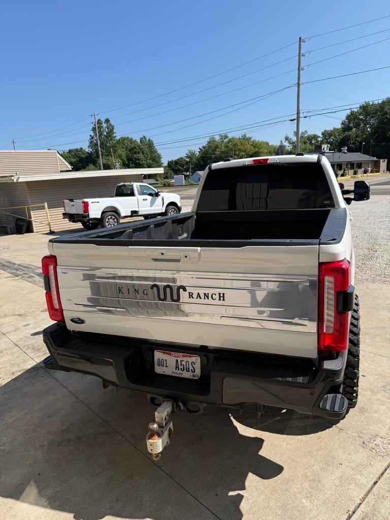 Ford F-350 SD King Ranch Crew Cab Long Bed 4WD 2024