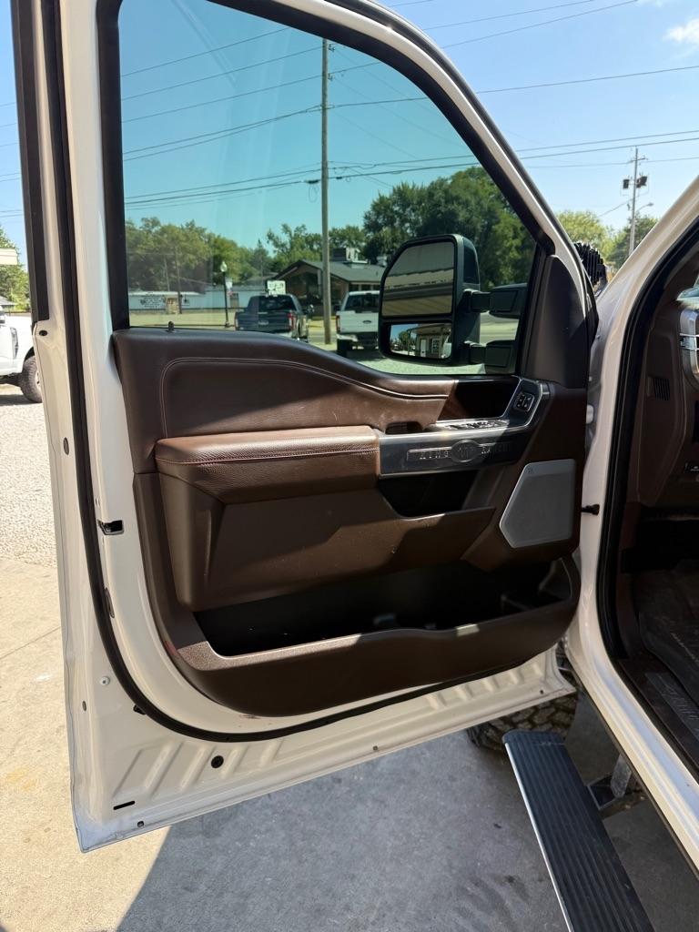 Ford F-350 SD King Ranch Crew Cab Long Bed 4WD 2024