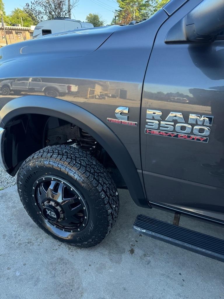 RAM 3500 Crew Cab 4WD DRW 2017