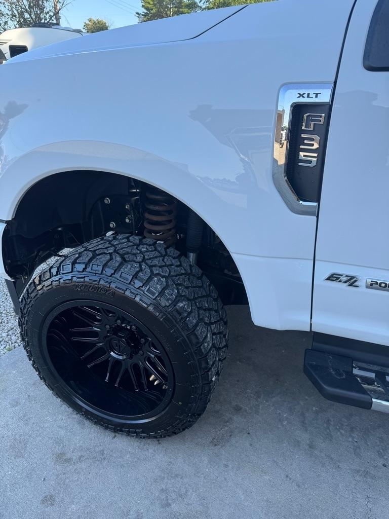 Ford F-350 SD Platinum Crew Cab Long Box 4WD 2020
