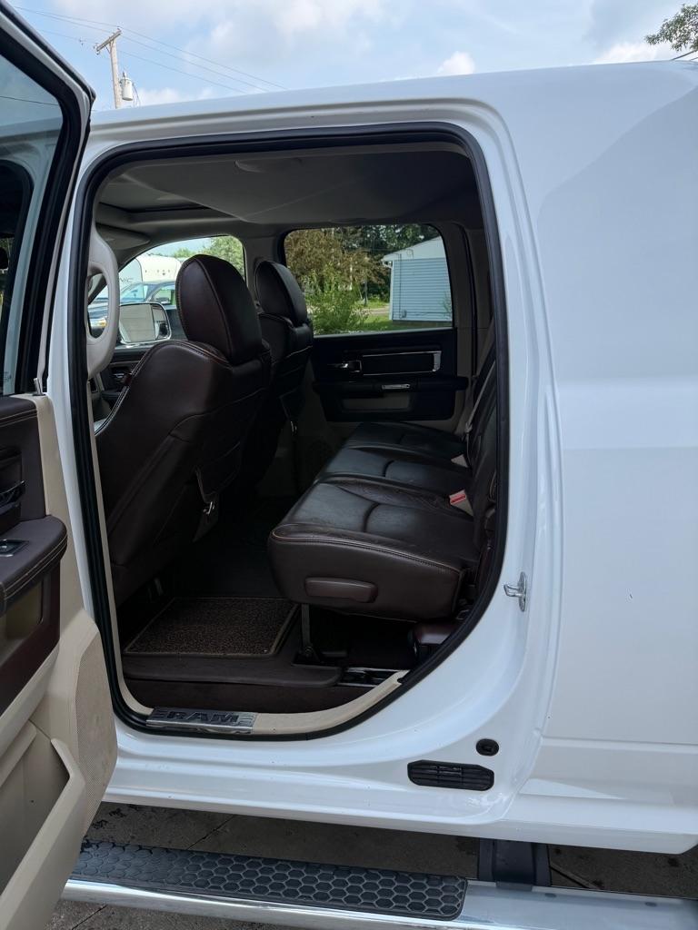 RAM 3500 Longhorn Mega Cab 4WD DRW 2014