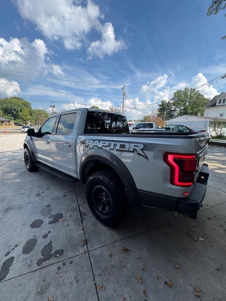Ford F-150 Raptor SuperCrew 4WD 2017