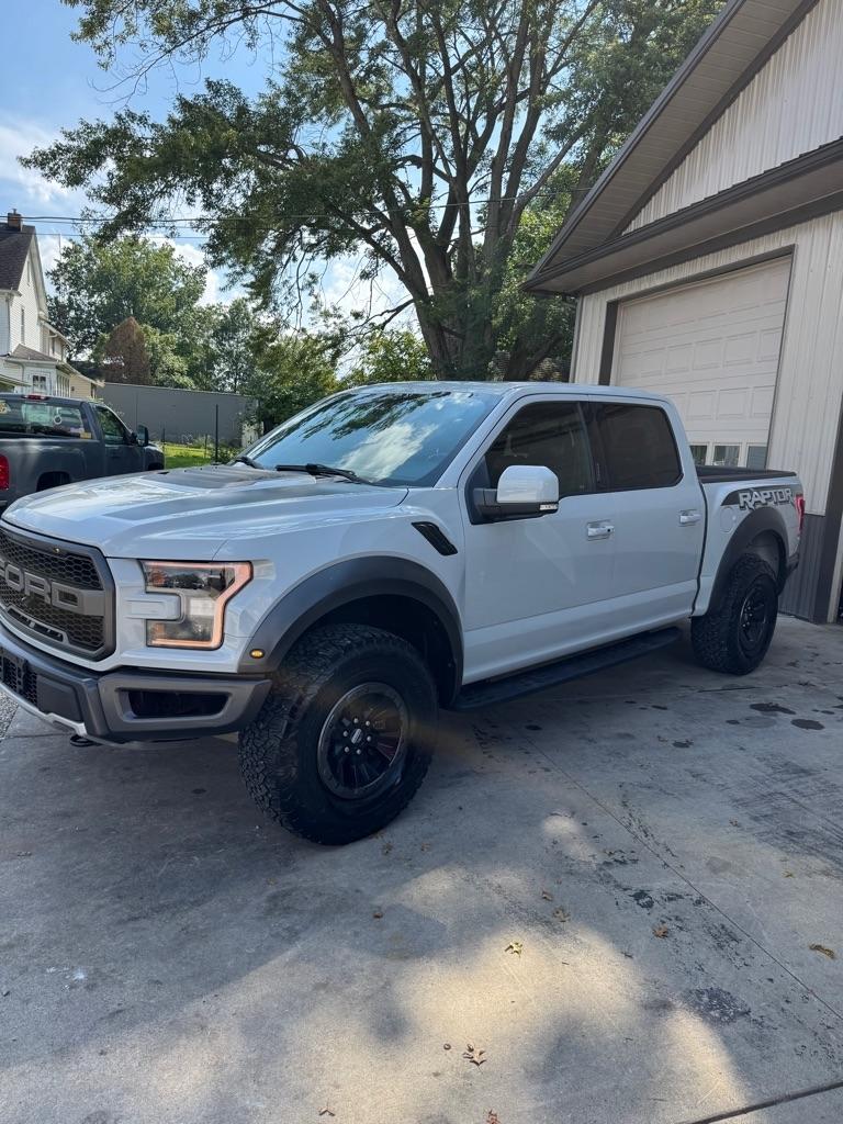 Ford F-150 Raptor SuperCrew 4WD 2017