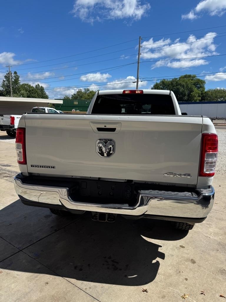 RAM 2500 Tradesman Crew Cab SWB 4WD 2021