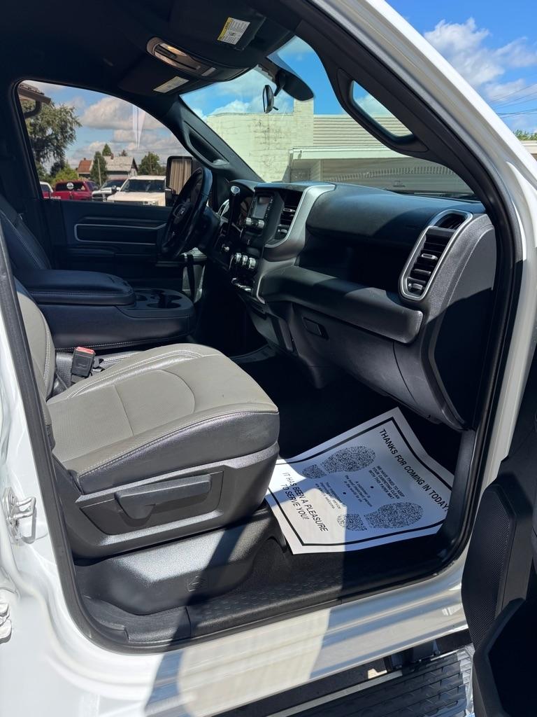 RAM 2500 Tradesman Crew Cab SWB 4WD 2021