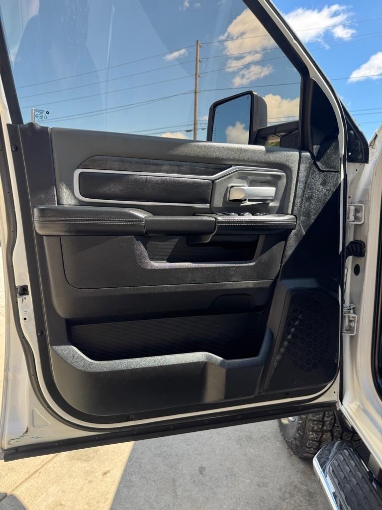 RAM 2500 Tradesman Crew Cab SWB 4WD 2021