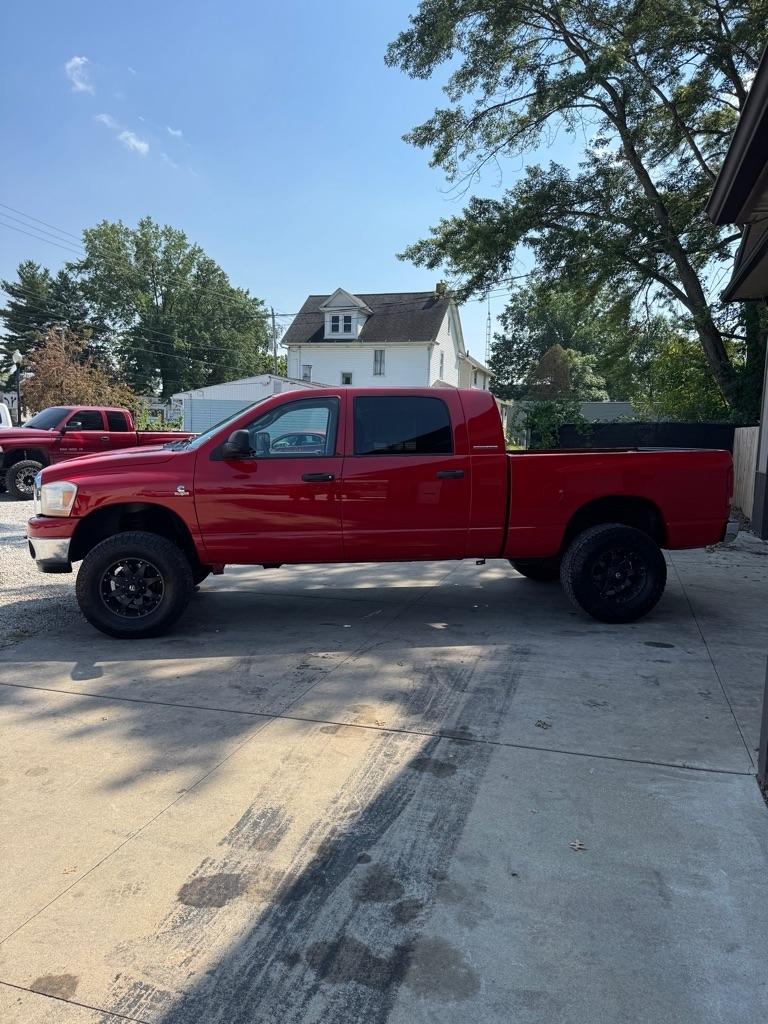 Dodge Ram 2500 Laramie Mega Cab 4WD 2006