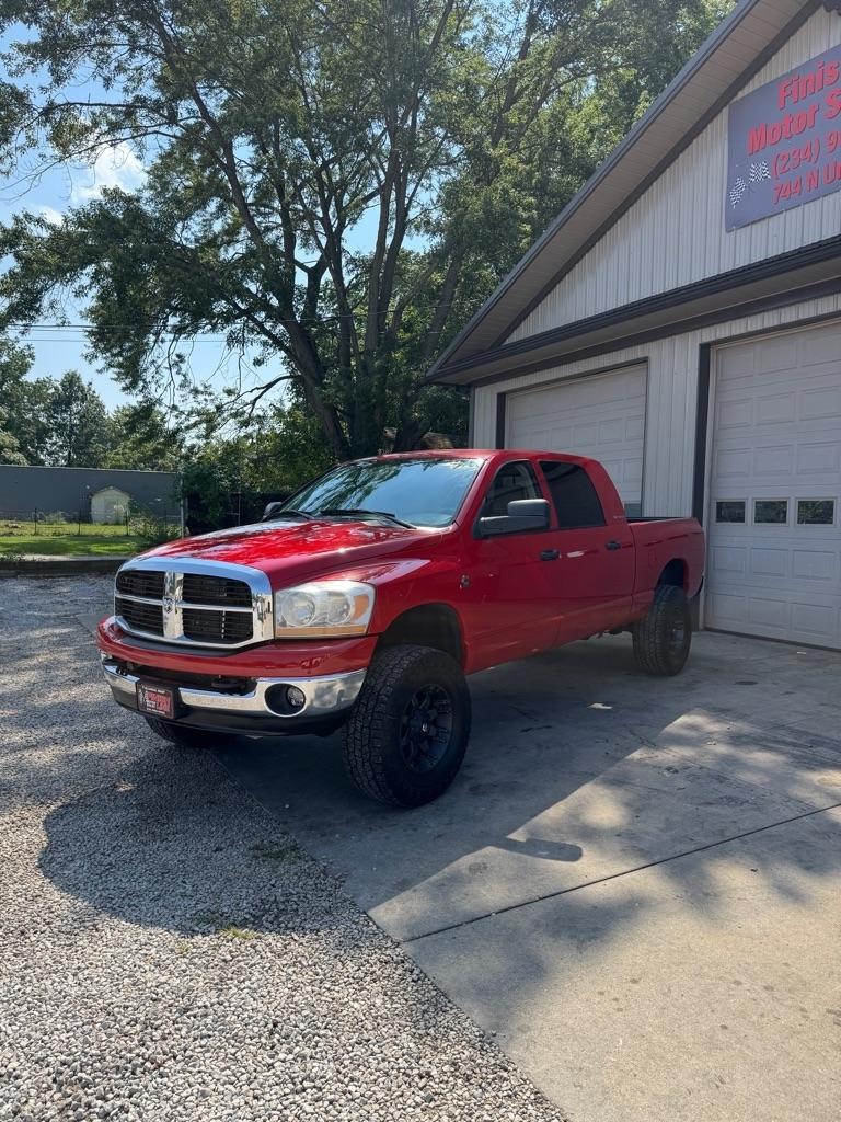 Dodge Ram 2500 Laramie Mega Cab 4WD 2006