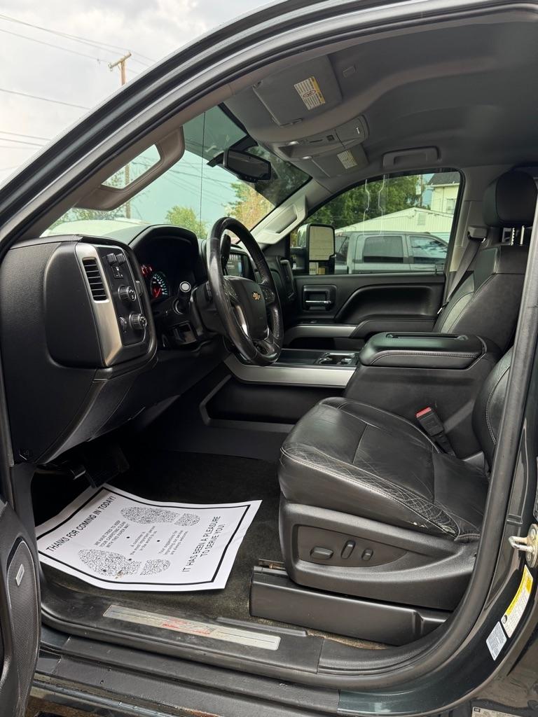 Chevrolet Silverado 3500HD LTZ Crew Cab 4WD 2017