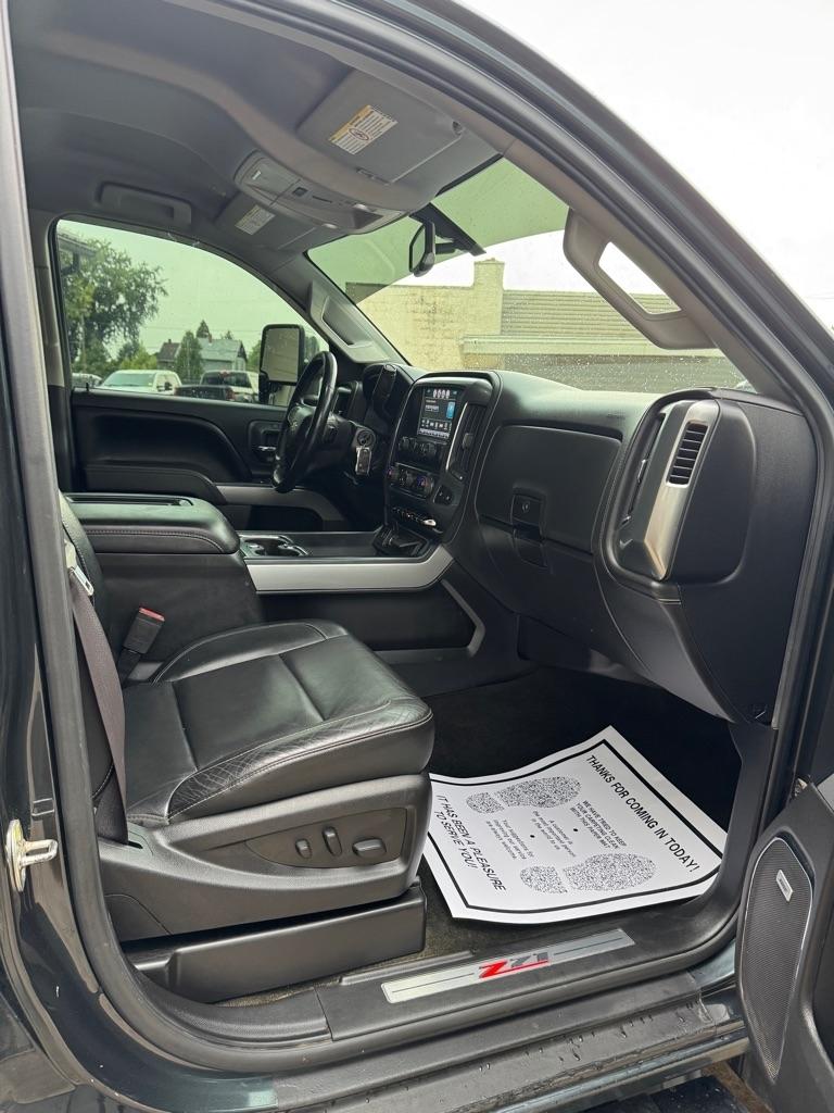 Chevrolet Silverado 3500HD LTZ Crew Cab 4WD 2017