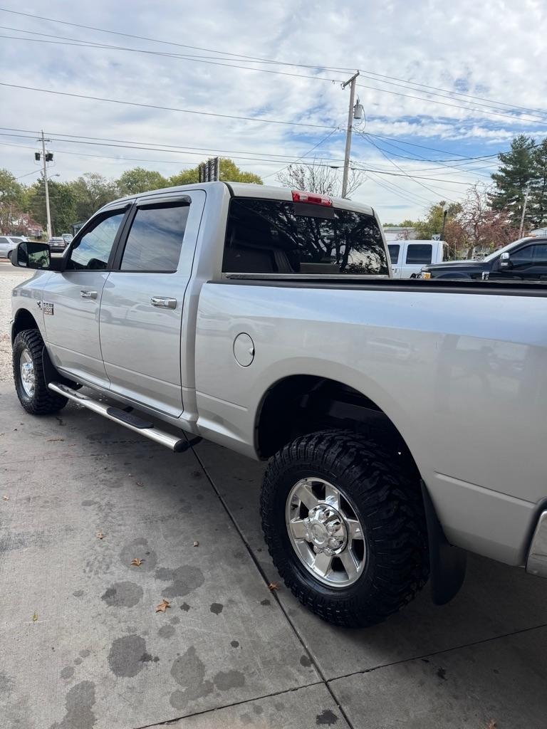 Dodge 2500 SLT Crew Cab SWB 4WD 2012