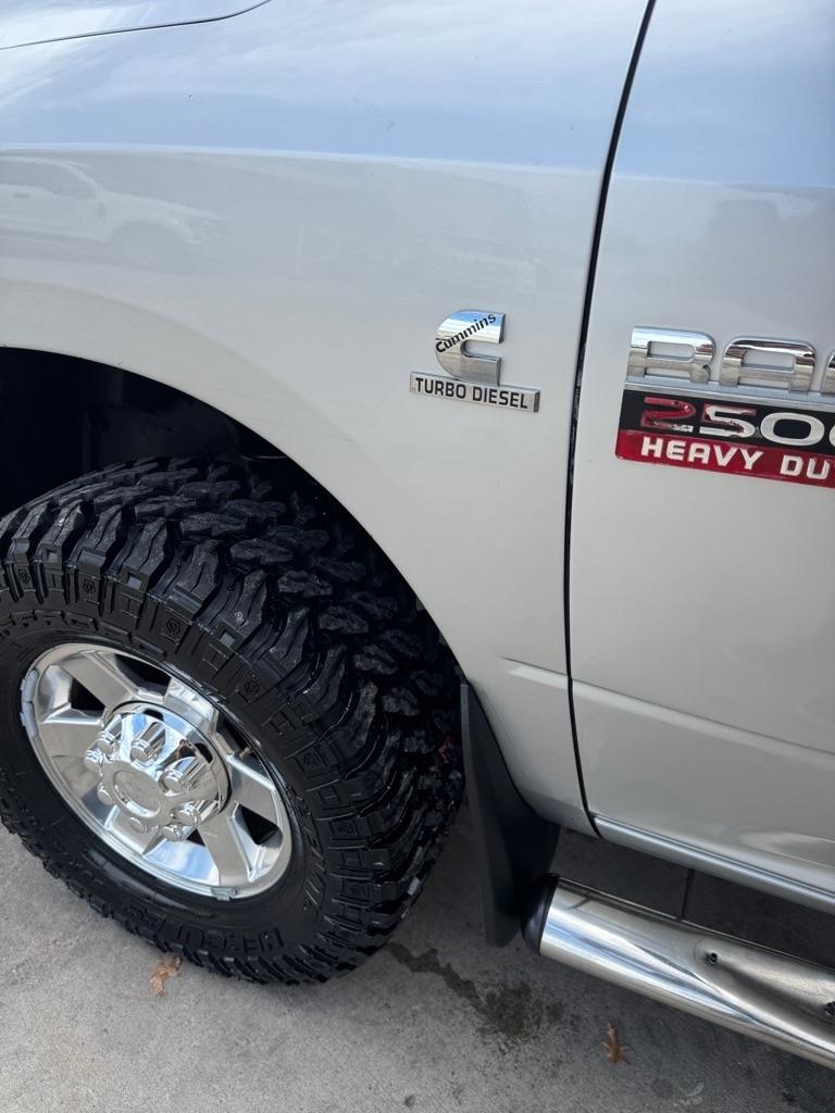 Dodge 2500 SLT Crew Cab SWB 4WD 2012