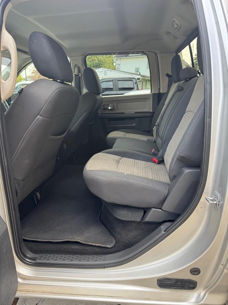 Dodge 2500 SLT Crew Cab SWB 4WD 2012