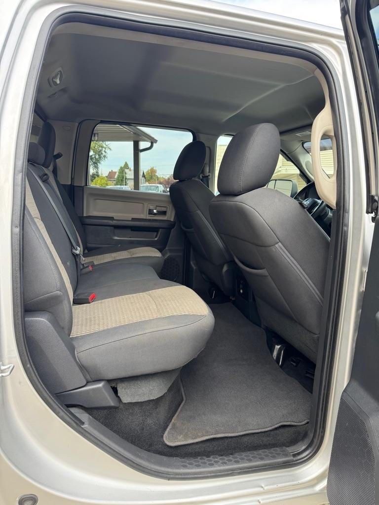 Dodge 2500 SLT Crew Cab SWB 4WD 2012