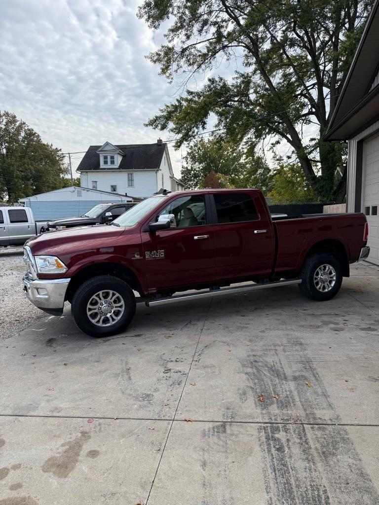 RAM 2500 Laramie Crew Cab SWB 4WD 2016