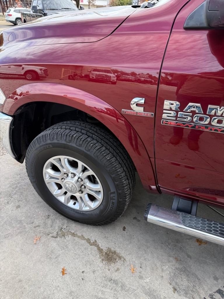 RAM 2500 Laramie Crew Cab SWB 4WD 2016