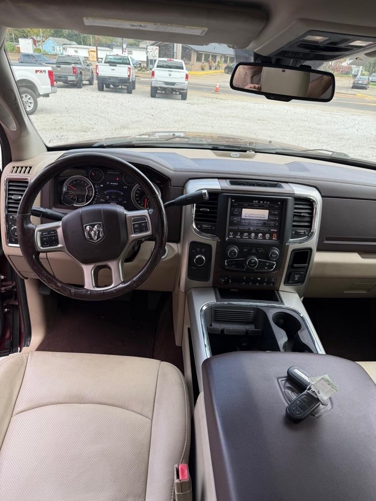 RAM 2500 Laramie Crew Cab SWB 4WD 2016