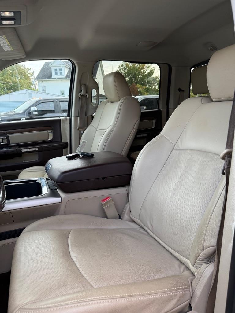 RAM 2500 Laramie Crew Cab SWB 4WD 2016