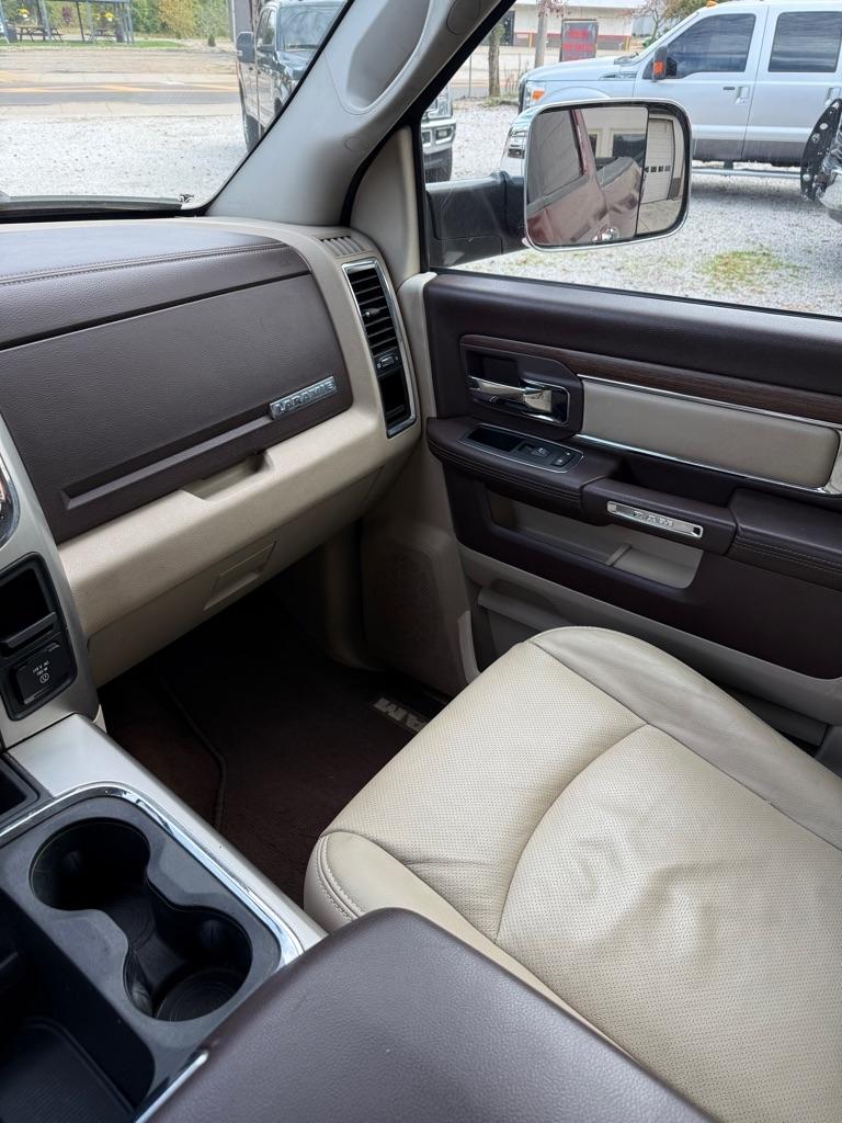 RAM 2500 Laramie Crew Cab SWB 4WD 2016