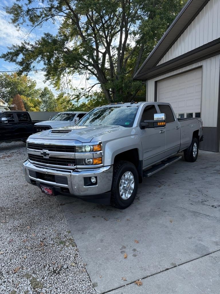 Chevrolet Silverado 3500HD LTZ Crew Cab 4WD 2017