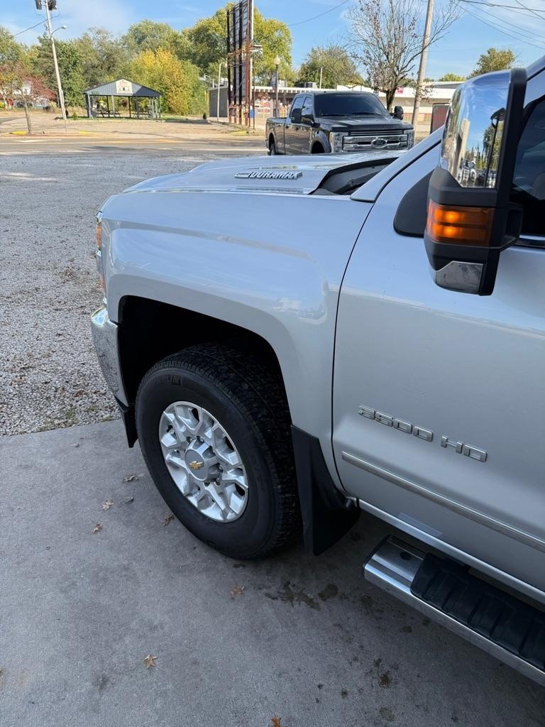 Chevrolet Silverado 3500HD LTZ Crew Cab 4WD 2017