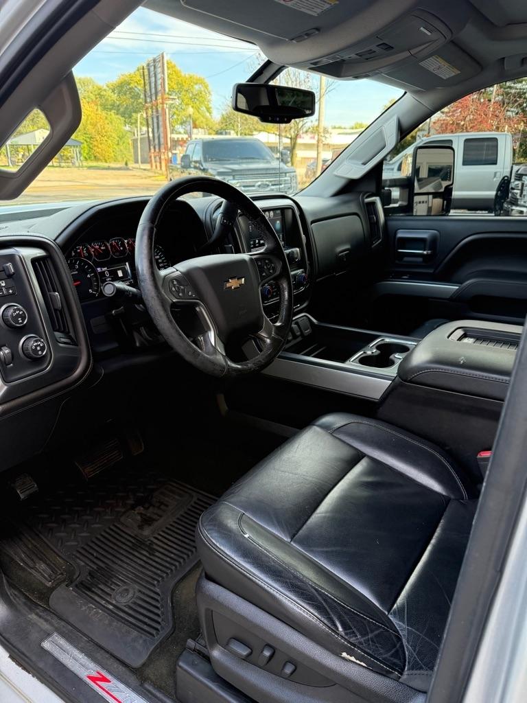 Chevrolet Silverado 3500HD LTZ Crew Cab 4WD 2017