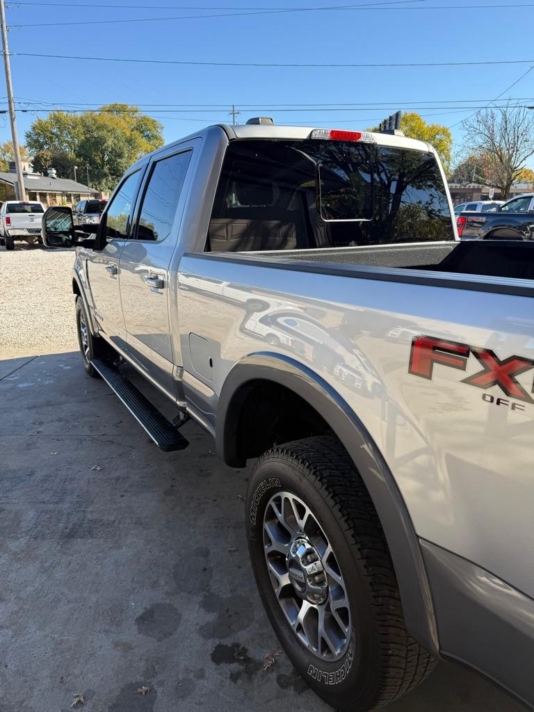 Ford F-250 SD Platinum Crew Cab 4WD 2022