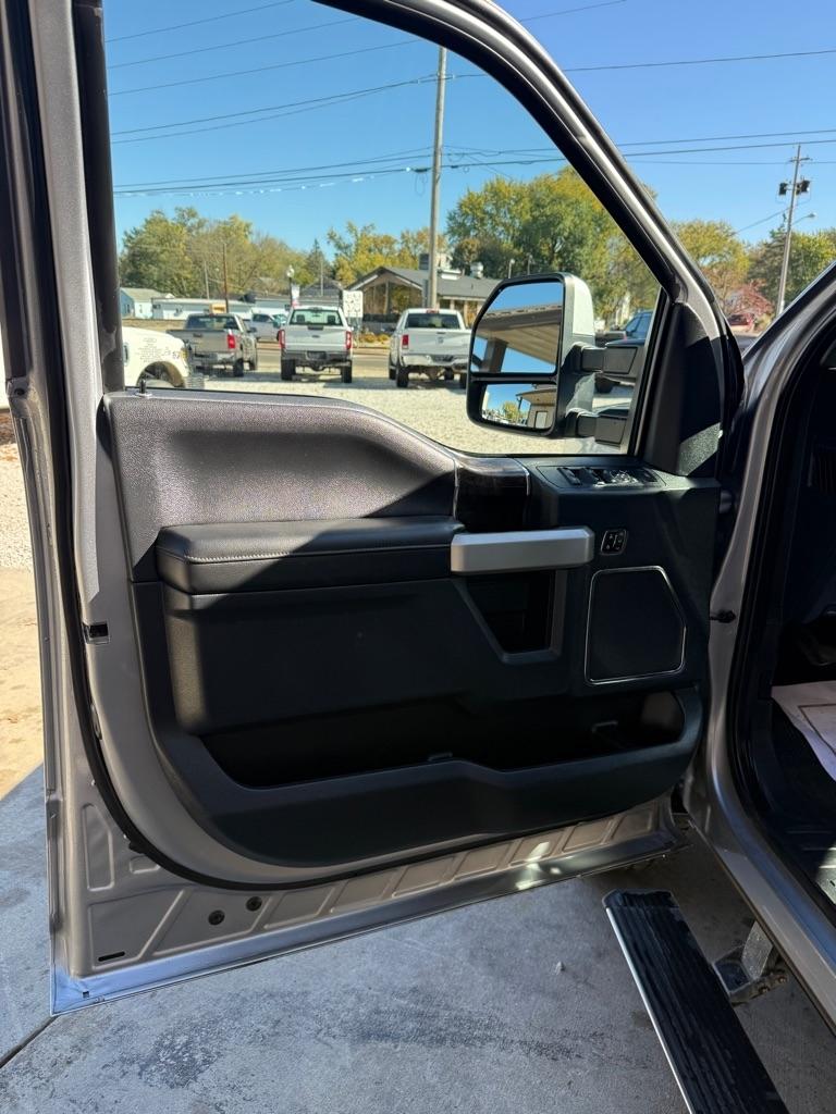 Ford F-250 SD Platinum Crew Cab 4WD 2022