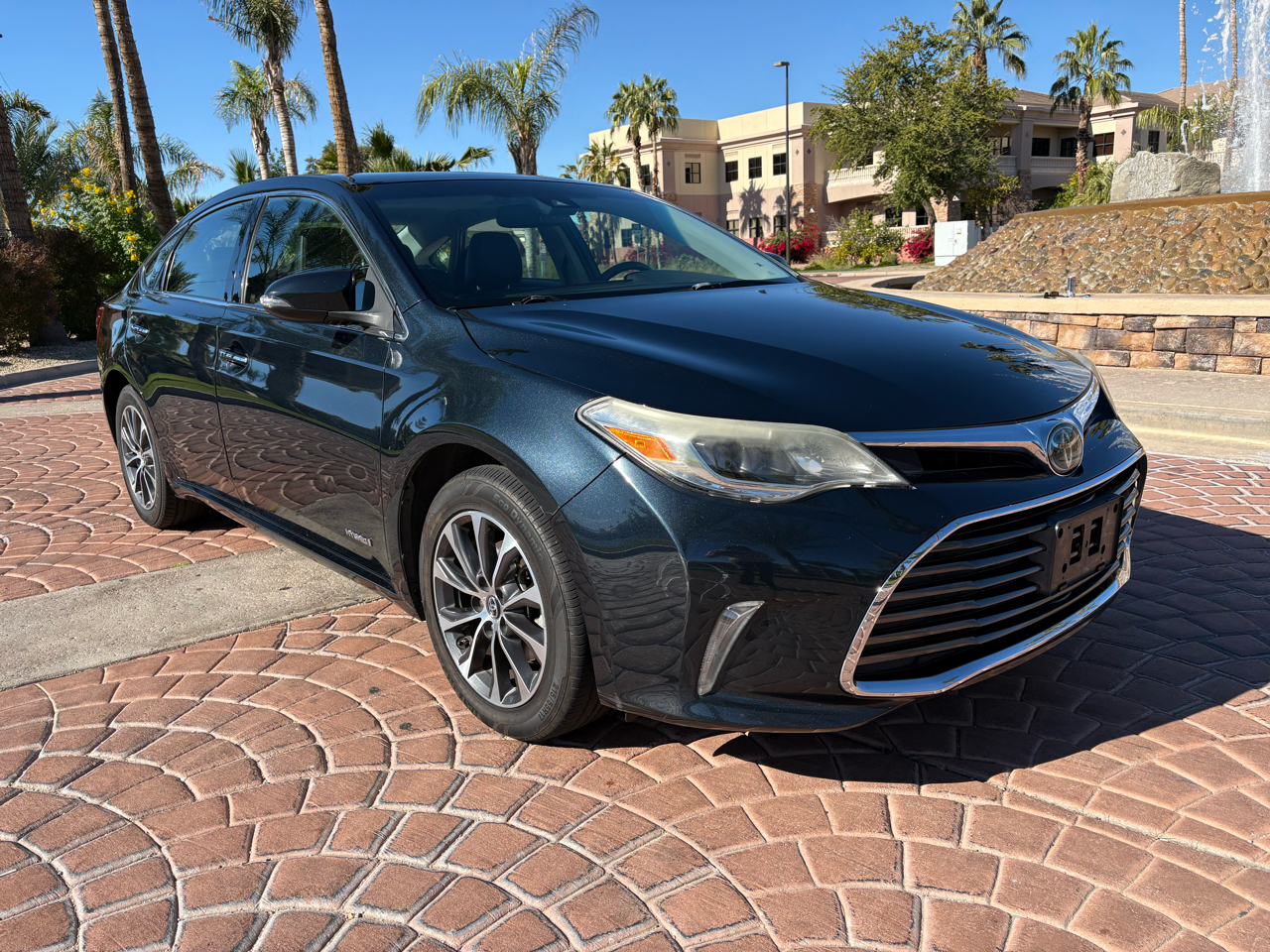 2018 Toyota Avalon Hybrid XLE Plus