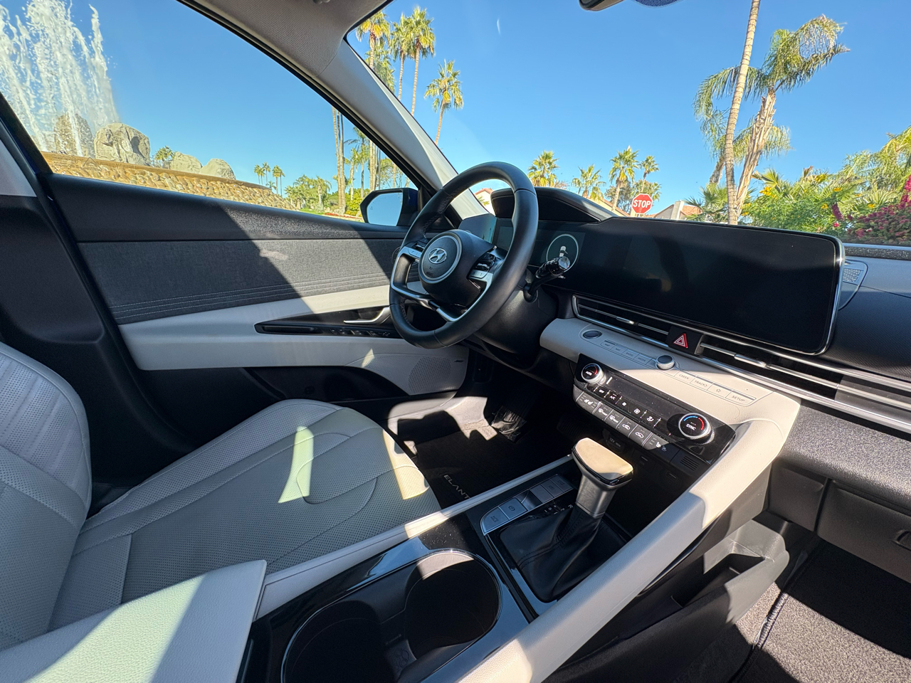 Hyundai Elantra Limited Hybrid 2023