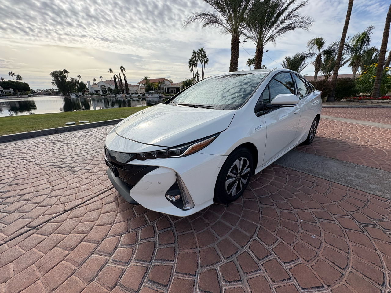 Toyota Prius Prime Advanced 4D Hatchback 2019