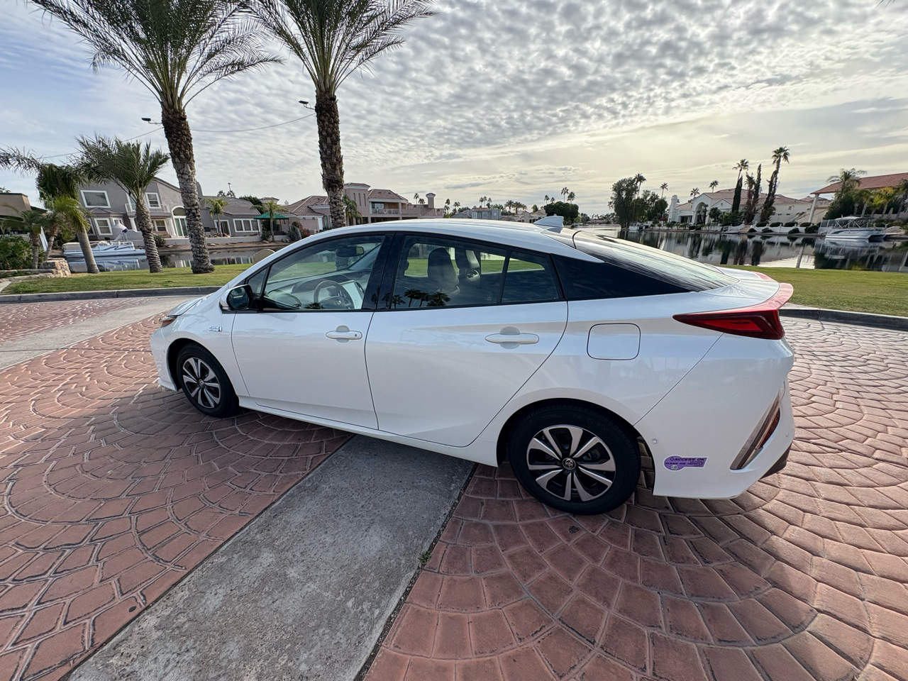 Toyota Prius Prime Advanced 4D Hatchback 2019