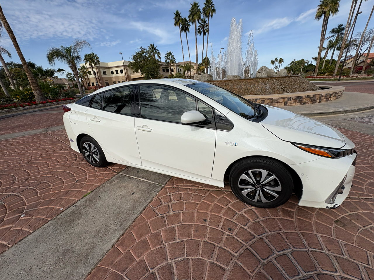 Toyota Prius Prime Advanced 4D Hatchback 2019