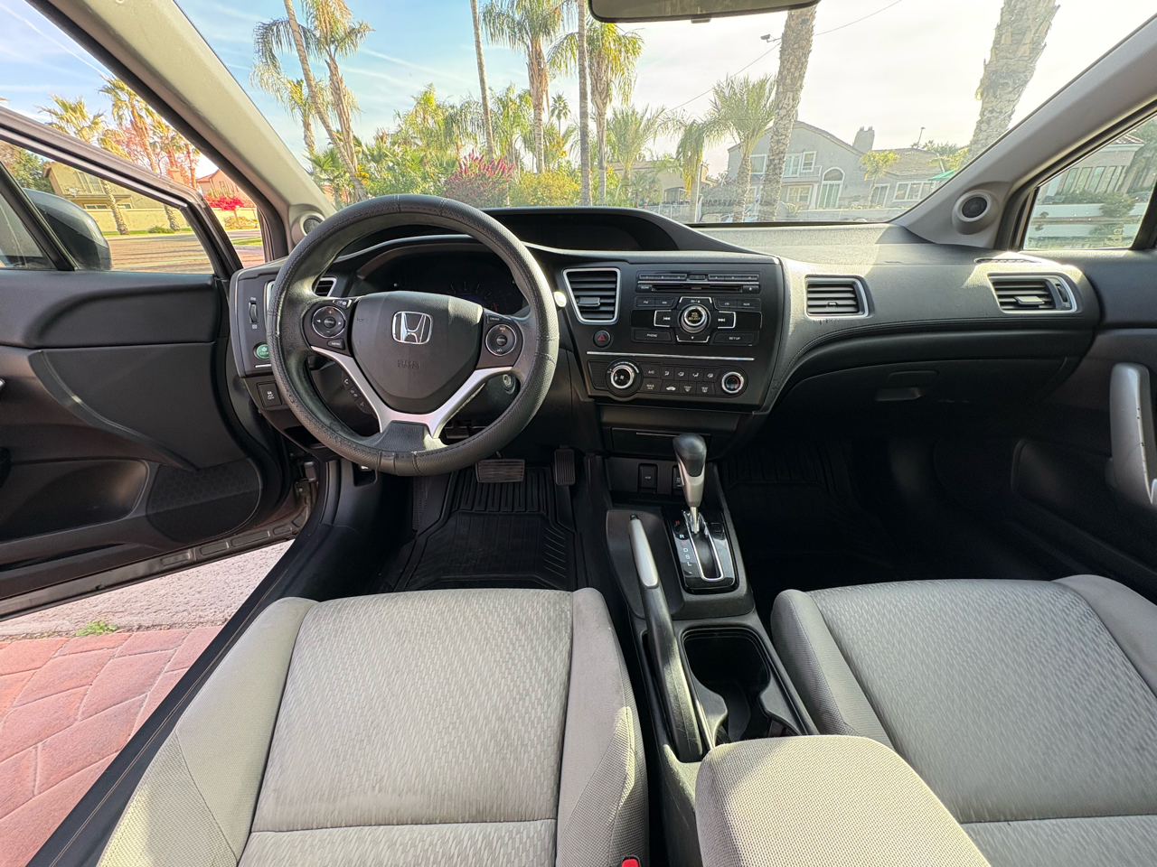 Honda Civic 2dr Cpe LX Auto 2015