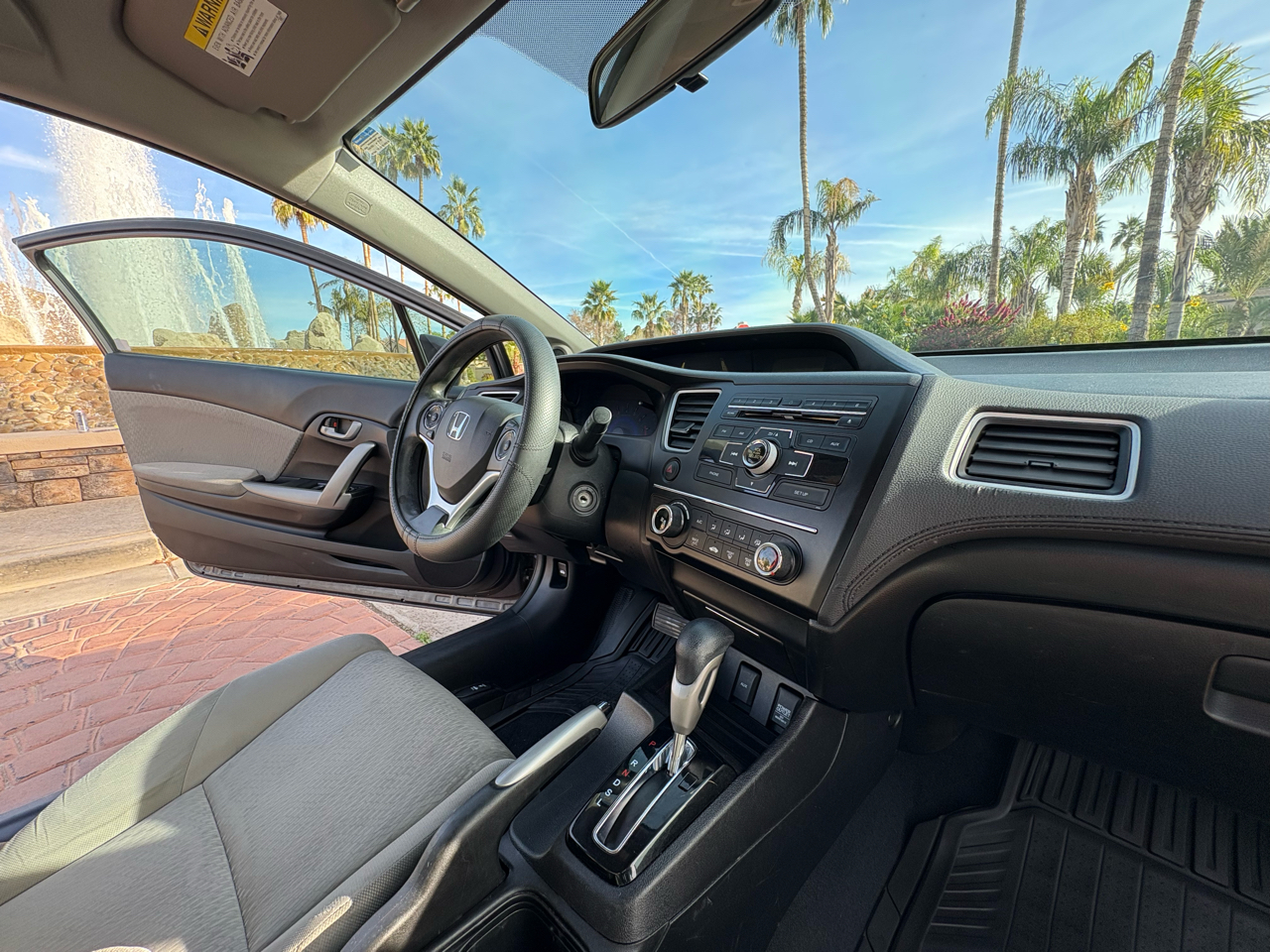 Honda Civic 2dr Cpe LX Auto 2015