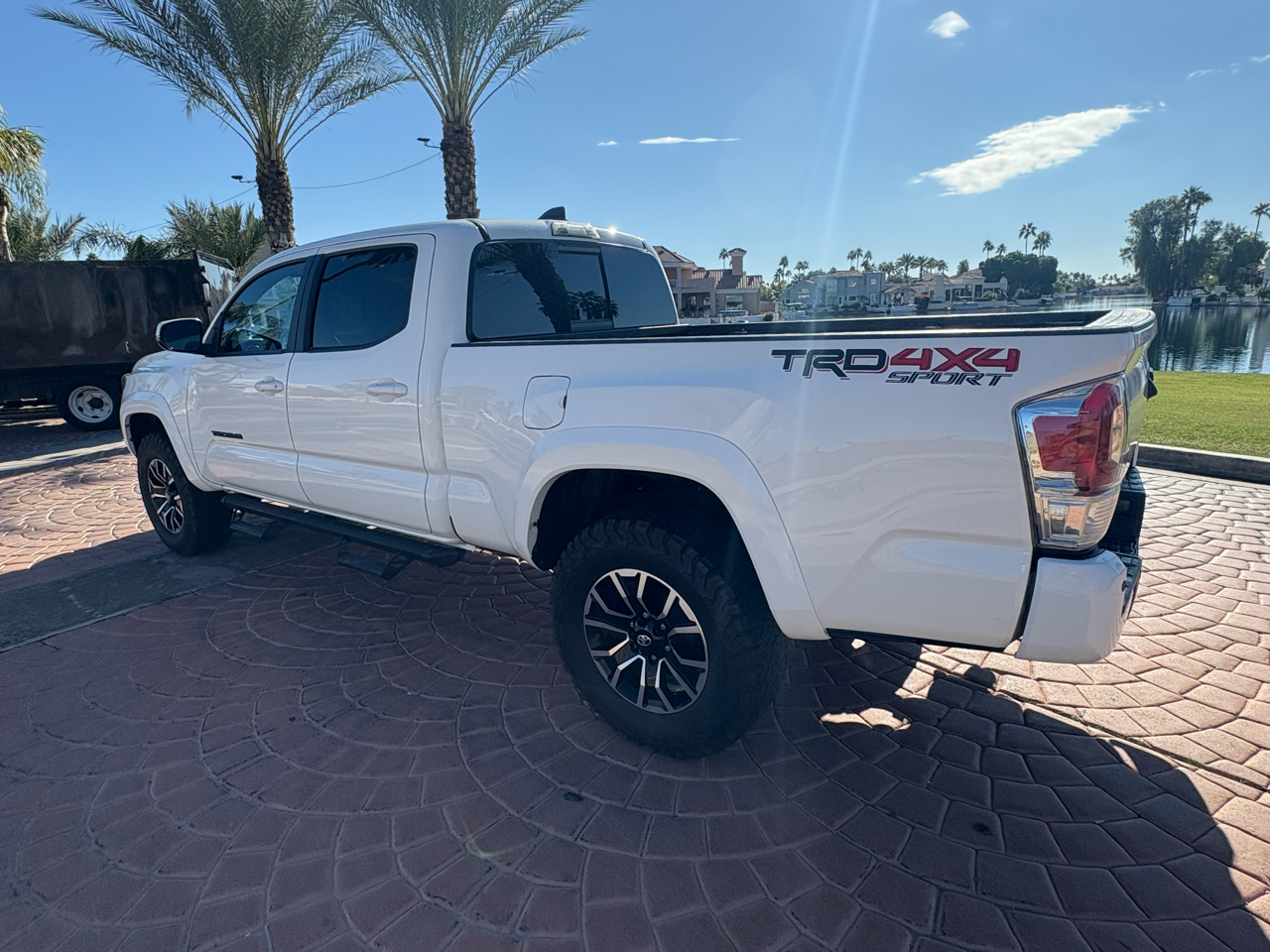 Toyota Tacoma TRD Sport Double Cab 6' Bed V6 4x4 AT (Natl) 2022