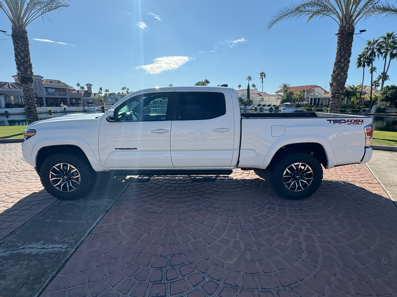 Toyota Tacoma TRD Sport Double Cab 6' Bed V6 4x4 AT (Natl) 2022