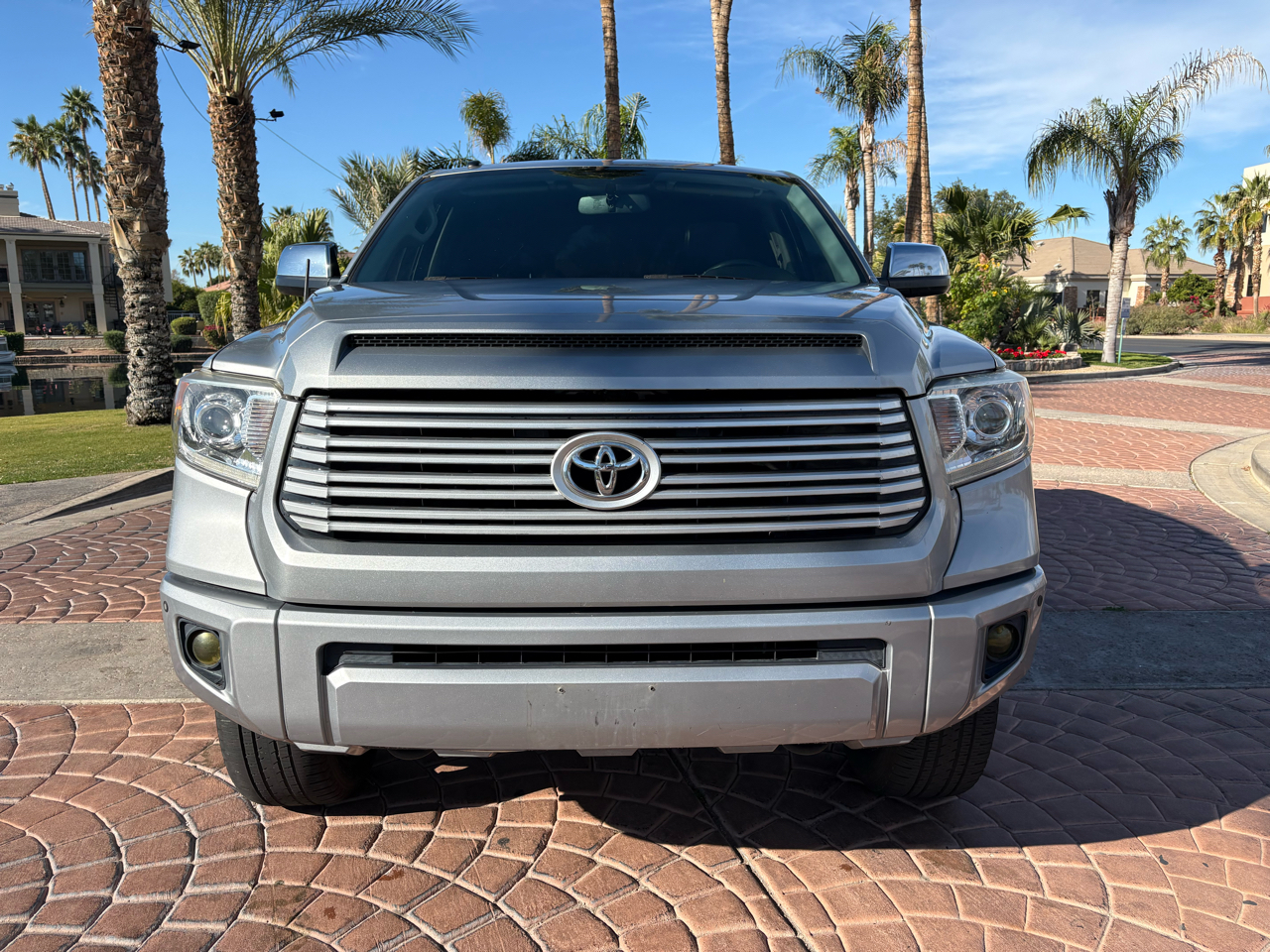 Toyota Tundra Platinum CrewMax 5.7L 4WD 2017