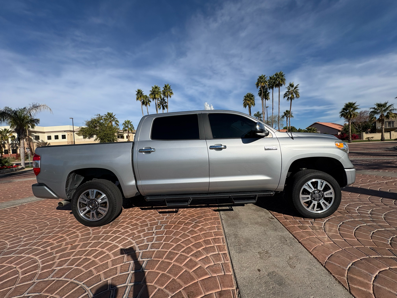 Toyota Tundra Platinum CrewMax 5.7L 4WD 2017