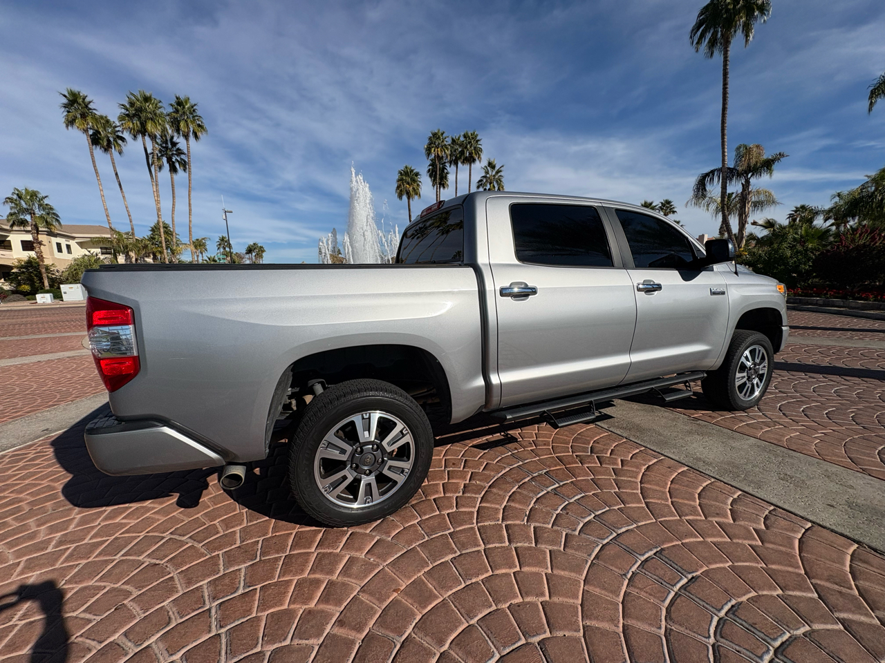 Toyota Tundra Platinum CrewMax 5.7L 4WD 2017