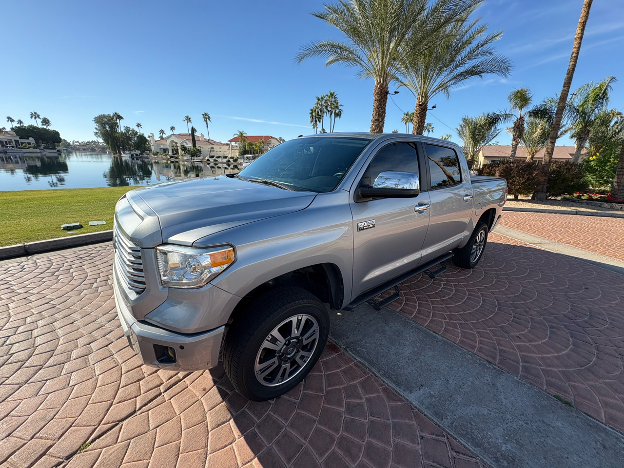 Toyota Tundra Platinum CrewMax 5.7L 4WD 2017