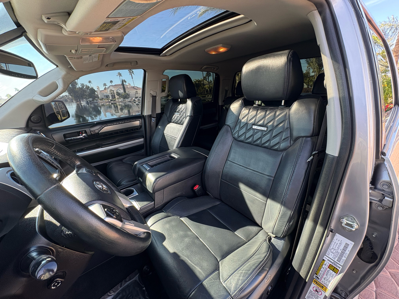 Toyota Tundra Platinum CrewMax 5.7L 4WD 2017